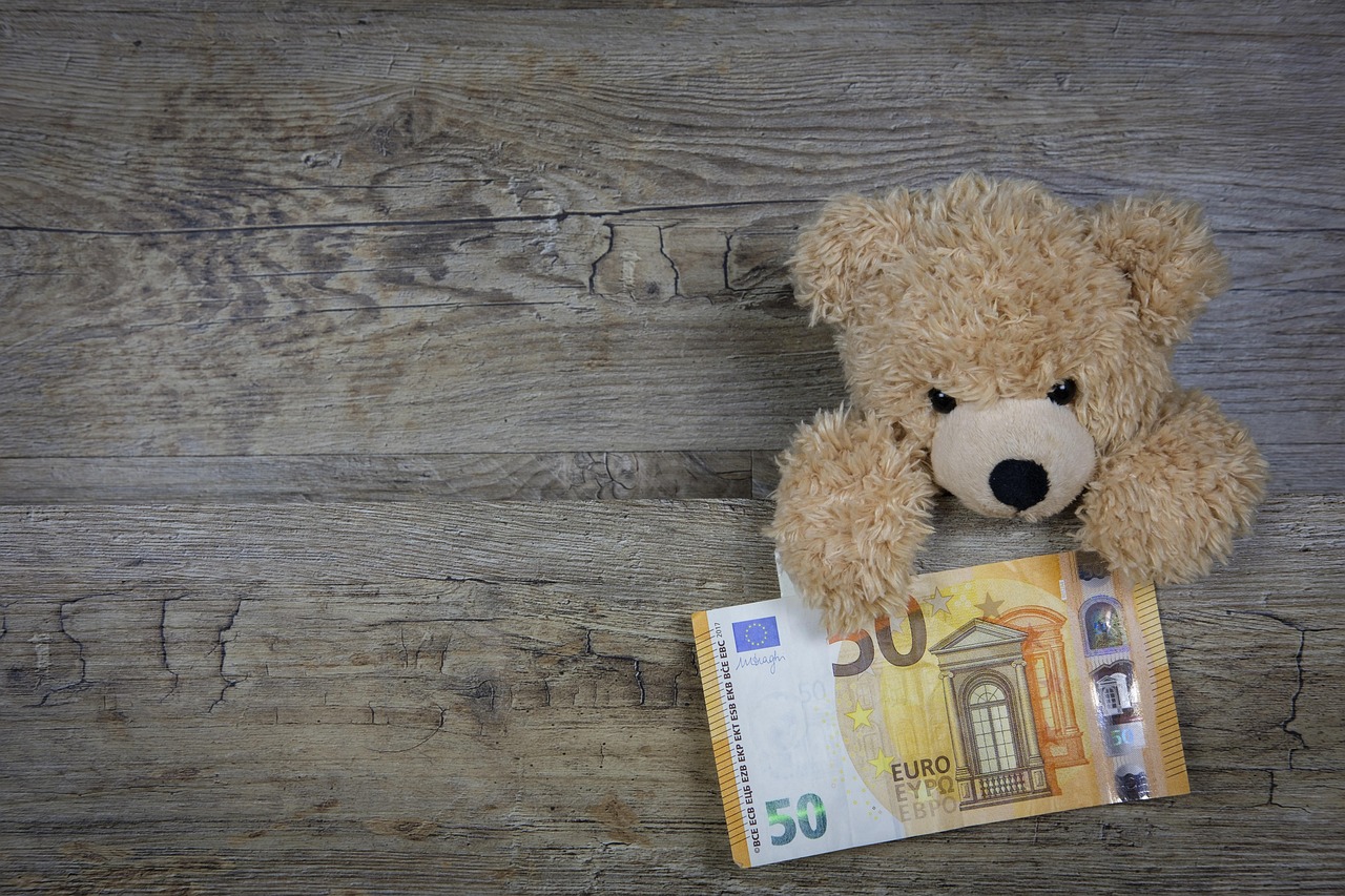 Grafica che illustra il processo di donazione della casa con usufrutto ai figli.