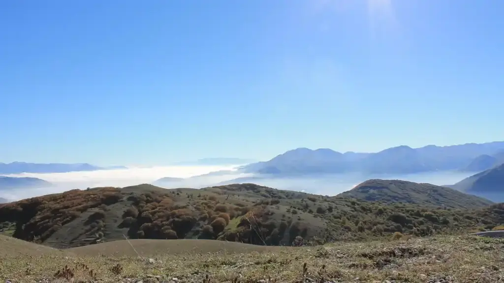 Weekend d’autunno in Appennino: come preparare una valigia per temperature variabili